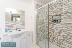En-Suite- click for photo gallery